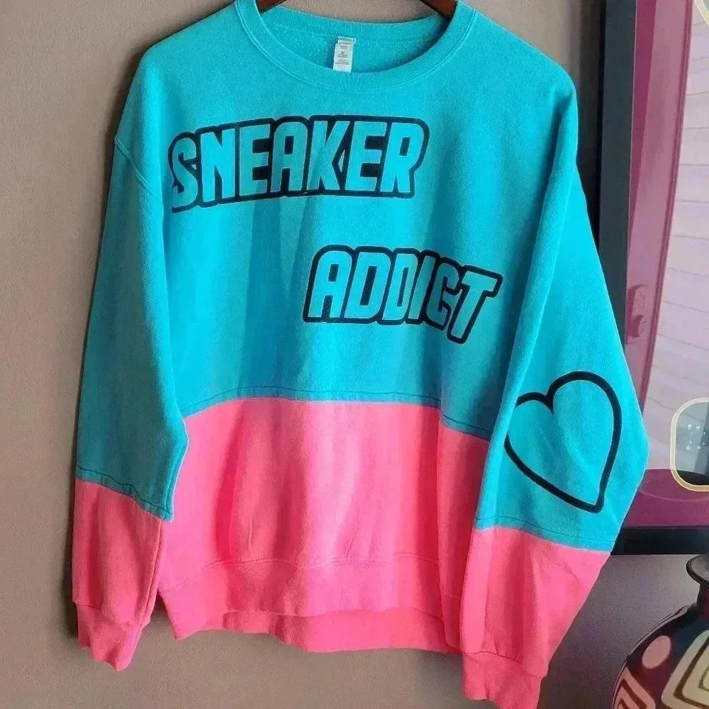 Women's Sweatshirt Pink/ Light Blue Medium "SNEAKER ADDICT" Retro Style Hearts - Picture 3 of 10